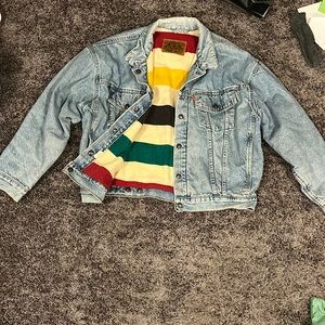 vintage 80s denim levi jacket